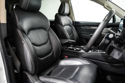 2022 LDV D90 Executive