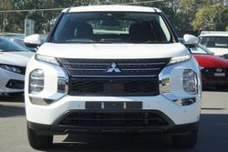 2023 Mitsubishi Outlander ES