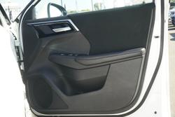 2023 Mitsubishi Outlander ES