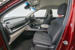 2023 Kia Carnival S