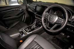 2025 Isuzu MU-X LS-T
