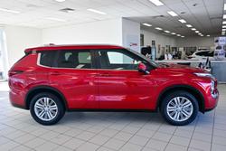 2025 Mitsubishi Outlander LS