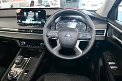 2025 Mitsubishi Outlander LS