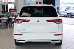 2024 Mitsubishi Outlander LS