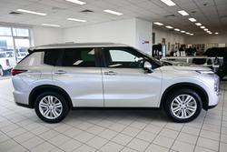 2024 Mitsubishi Outlander LS