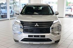 2024 Mitsubishi Outlander LS