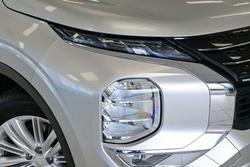 2024 Mitsubishi Outlander LS