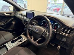 2019 Ford Focus ST-Line