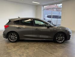 2019 Ford Focus ST-Line