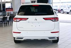 2024 Mitsubishi Outlander LS