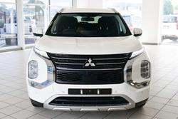 2024 Mitsubishi Outlander LS