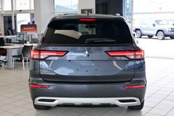 2024 Mitsubishi Outlander LS