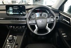 2024 Mitsubishi Outlander LS