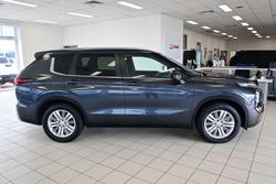 2024 Mitsubishi Outlander LS