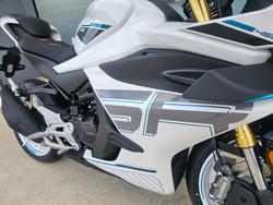 2026 CFMOTO 450 SR ABS White