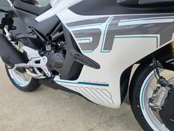 2026 CFMOTO 450 SR ABS White