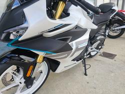 2026 CFMOTO 450 SR ABS White