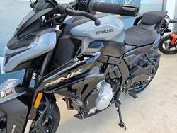 2026 CFMOTO 675 NK GREY