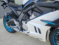 2026 CFMOTO 675 SR-R White