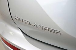 2024 Mitsubishi Outlander LS