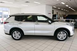 2024 Mitsubishi Outlander LS