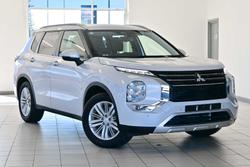 2024 Mitsubishi Outlander LS