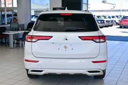 2024 Mitsubishi Outlander LS
