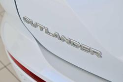 2024 Mitsubishi Outlander LS