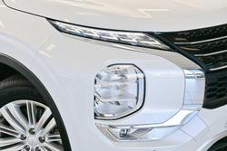 2024 Mitsubishi Outlander LS
