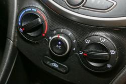 2013 Hyundai Accent Active