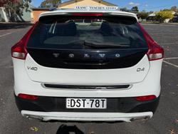 2017 Volvo V40 Cross Country D4 Pro