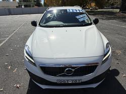2017 Volvo V40 Cross Country D4 Pro