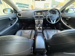 2017 Volvo V40 Cross Country D4 Pro