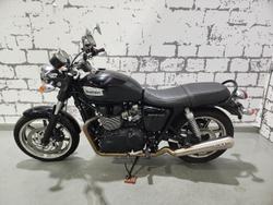 2014 Triumph Bonneville T100 (865cc) Bonneville Black
