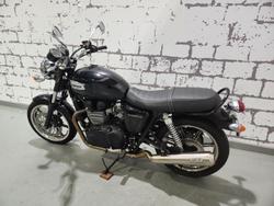 2014 Triumph Bonneville T100 (865cc) Bonneville Black