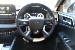 2024 Mitsubishi Outlander Exceed