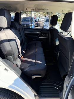 2021 Mitsubishi Pajero GLX