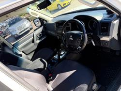 2021 Mitsubishi Pajero GLX