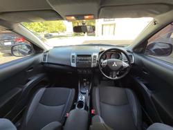 2007 Mitsubishi Outlander VR ZG MY07 4X4 On Demand Black Mica