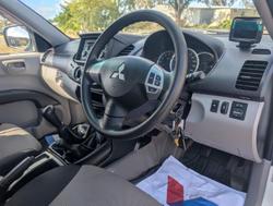 2014 Mitsubishi Triton GLX