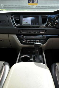 2018 Kia Carnival Platinum