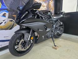 2024 Yamaha YZF-R7LA BLACK