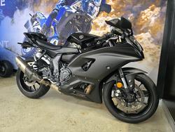 2024 Yamaha YZF-R7LA BLACK