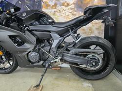 2024 Yamaha YZF-R7LA BLACK