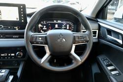 2025 Mitsubishi Outlander LS