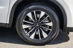 2025 Mitsubishi Outlander LS