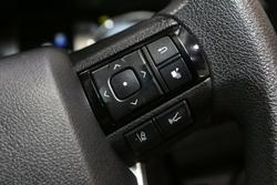2024 Toyota Hilux SR