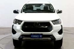 2024 Toyota Hilux SR