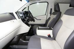 2023 Toyota Hiace Commuter GL