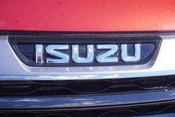 2023 Isuzu MU-X LS-T